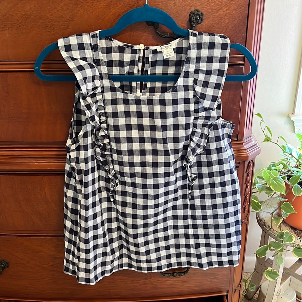 Checkered tank w/ ruffled sleeves